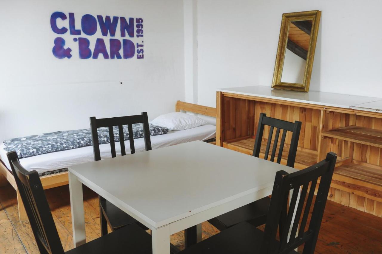 Clown And Bard Hostel Prague Ngoại thất bức ảnh